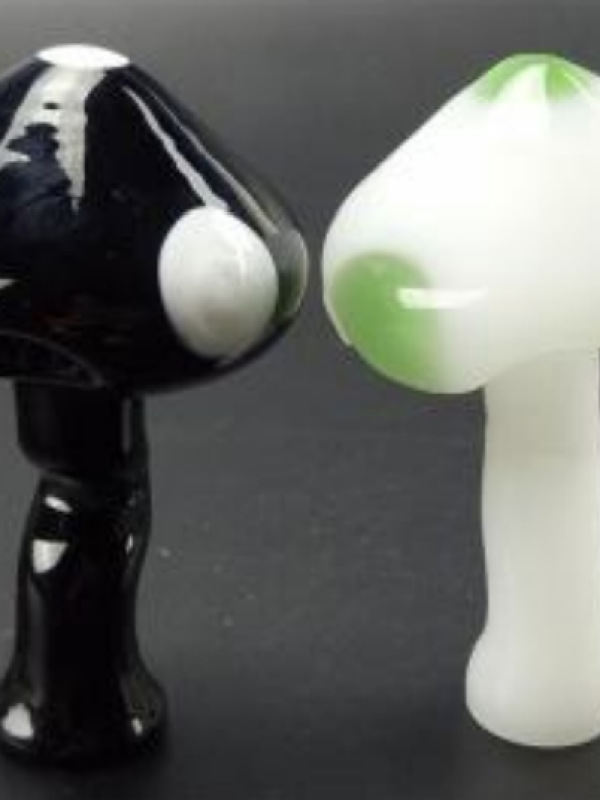 VP6022 Mushroom Glass Pipe